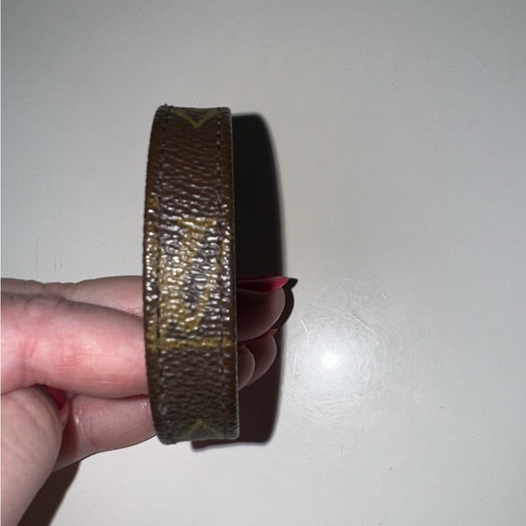LV bracelet - Picture 3 of 8